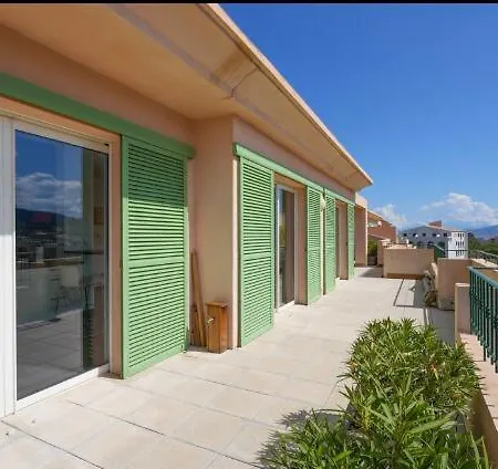 Chez Pasqua ! Spacieux Avec Terrasse 2 6 Couchages En Rooftop *